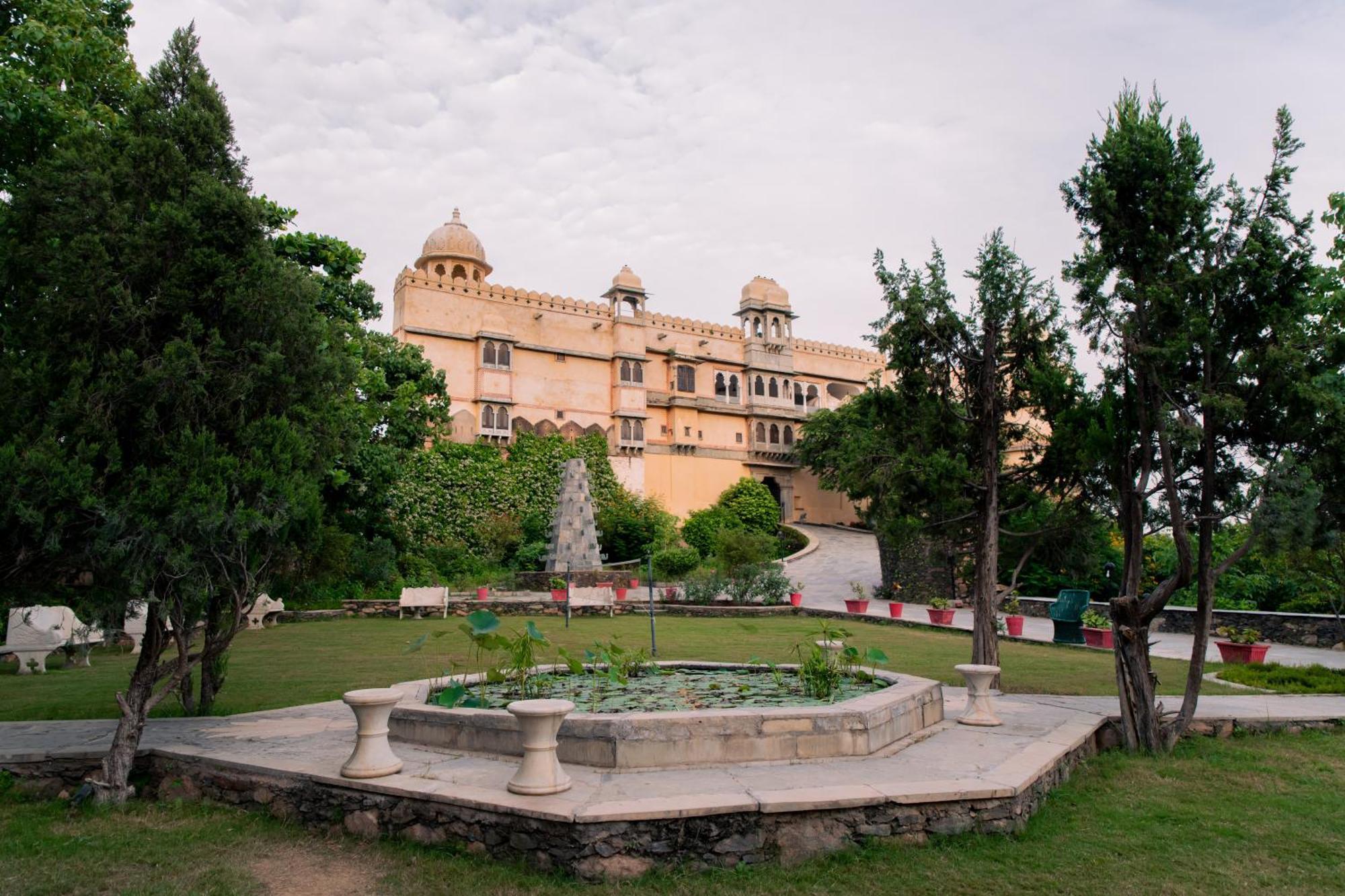 The Fern Bambora Fort, Bambora, Udaipur Kültér fotó